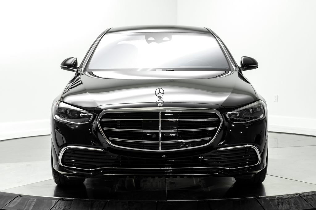 Used 2025 Mercedes-Benz S 500 4MATIC image 2