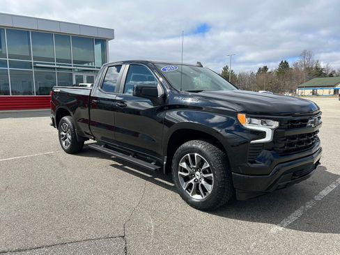 Used 2023 Chevrolet Silverado 1500 RST image 3