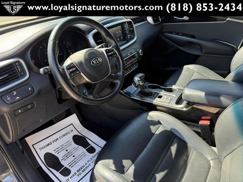 Used 2020 Kia Sorento EX FWD image 23