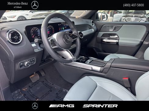 Used 2026 Mercedes-Benz GLB 250 image 11