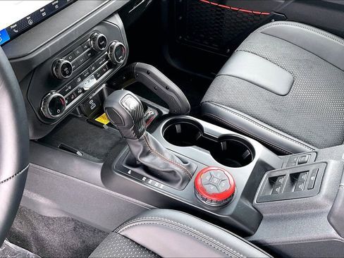 New 2025 Ford Bronco Raptor image 8