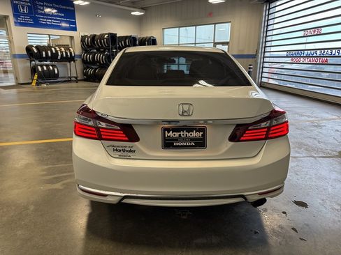 Used 2017 Honda Accord LX image 6