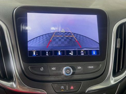 Used 2022 Chevrolet Equinox LT FWD image 15