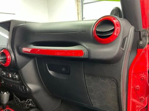 Used 2011 Jeep Wrangler Unlimited Sport image 11