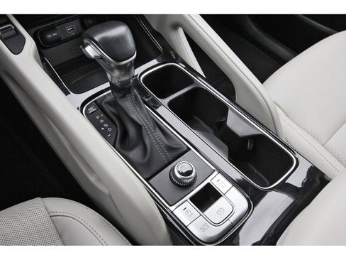 Used 2022 Kia Telluride S FWD image 27