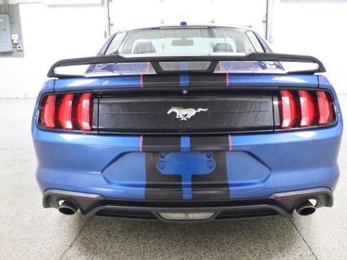 Used 2018 Ford Mustang Coupe w/ Equipment Group 101A RWD image 8