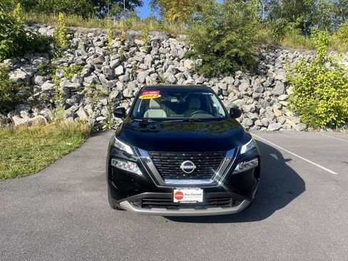 Used 2023 Nissan Rogue SV AWD/4WD image 2