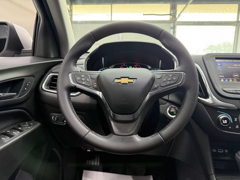 Used 2020 Chevrolet Equinox LT w/ Driver Convenience Package AWD/4WD image 12