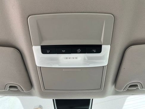 Used 2025 Nissan Altima 2.5 SV image 17