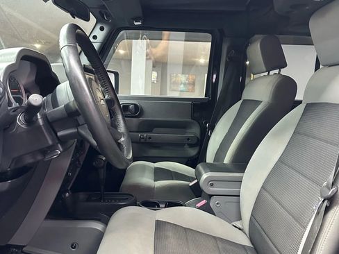 Used 2010 Jeep Wrangler Unlimited Sport image 10