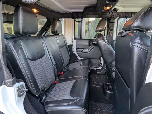 Used 2015 Jeep Wrangler Unlimited Sport image 24