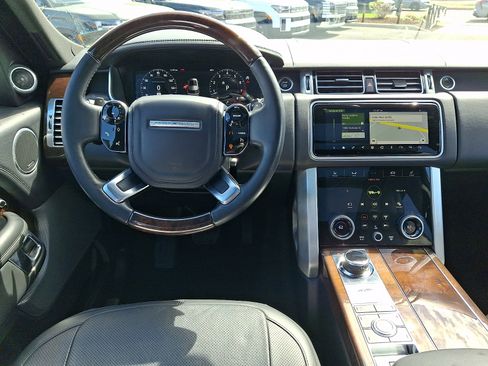 Used 2018 Land Rover Range Rover Long Wheelbase Supercharged image 11