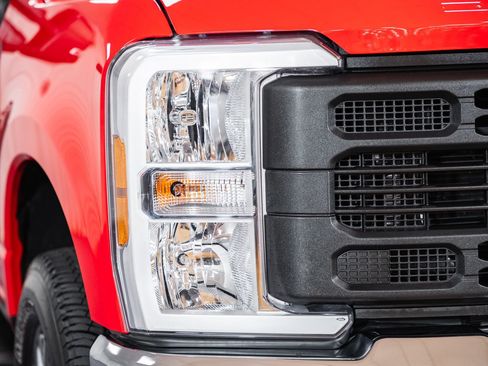 Used 2024 Ford F350 XL w/ XL Chrome Package image 13