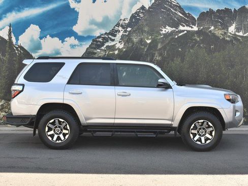 Certified 2019 Toyota 4Runner TRD Off-Road Premium image 2