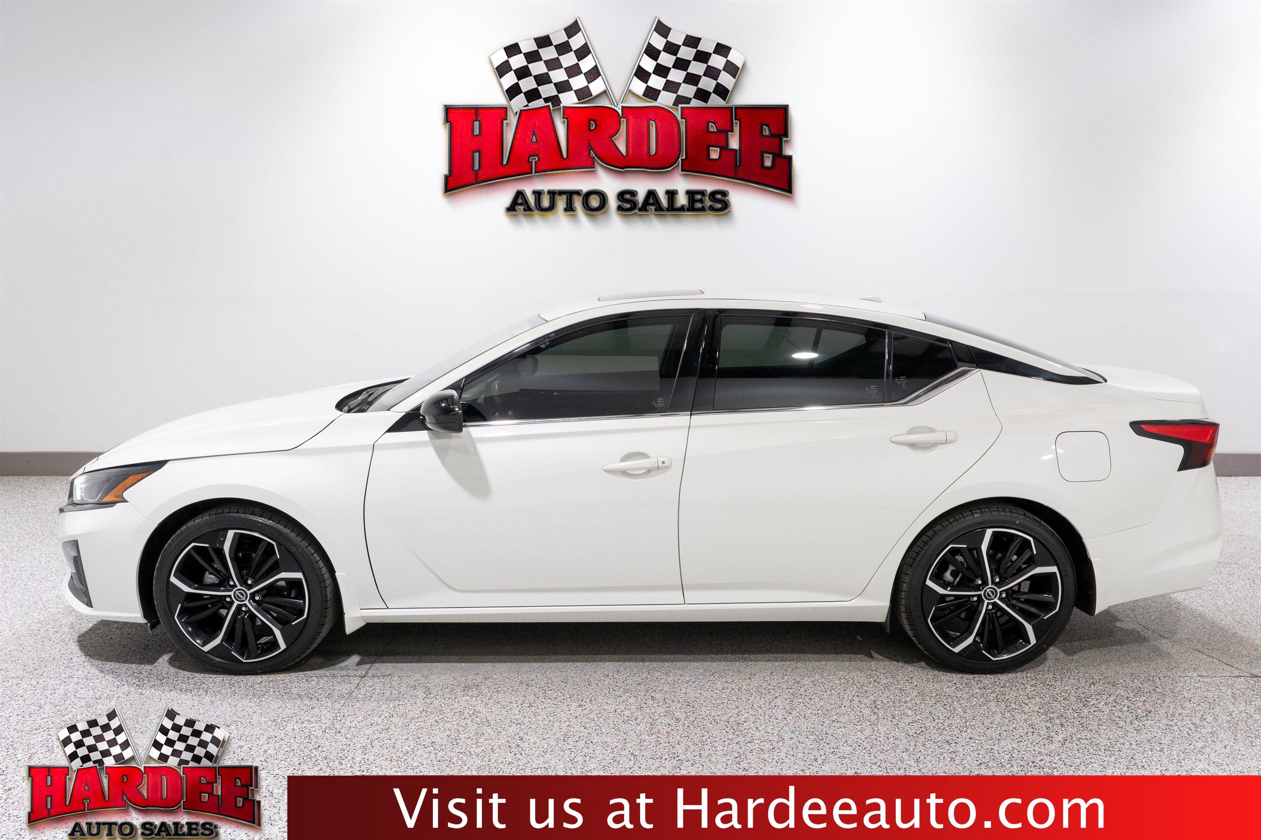 Used 2023 Nissan Altima 2.5 SR w/ SR Premium Package FWD 360° Tour