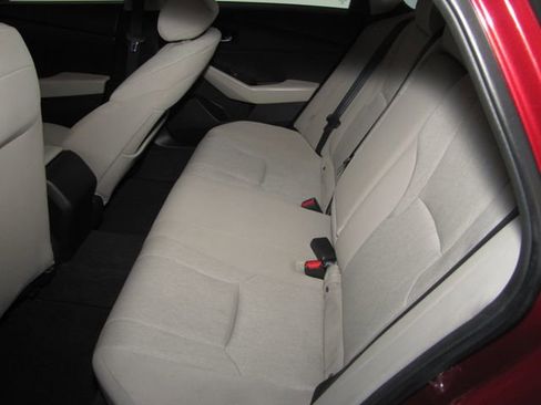 Certified 2023 Honda Accord LX image 11