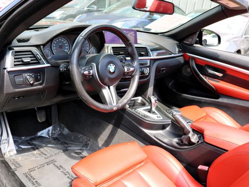 Used 2020 BMW M4 Convertible w/ Executive Package image 21