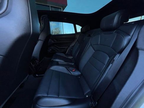 Used 2022 Porsche Taycan 4 Cross Turismo w/ Premium Package image 18