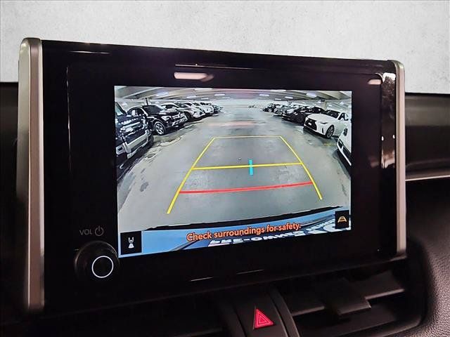 Used 2025 Toyota RAV4 SE AWD/4WD image 12