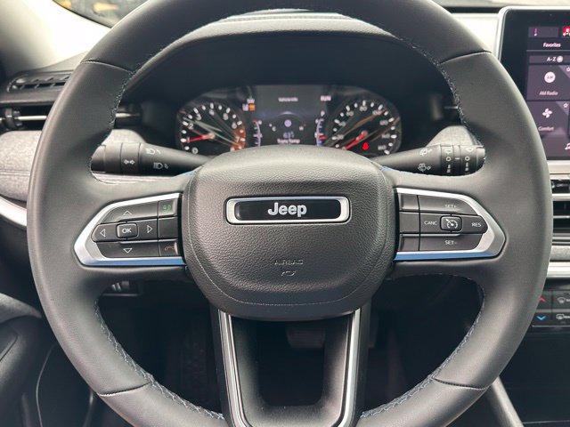 Used 2022 Jeep Compass Latitude AWD/4WD image 41