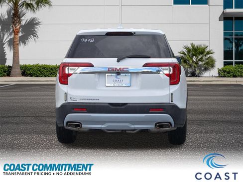 Used 2022 GMC Acadia SLE w/ LPO, Floor Liner Package FWD image 7