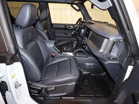 New 2026 Ford Bronco Badlands image 15