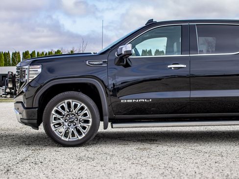 Used 2023 GMC Sierra 1500 Denali Ultimate AWD/4WD image 41