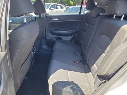 Used 2020 Kia Sportage LX FWD image 11