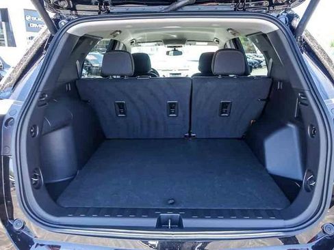 Used 2023 Chevrolet Equinox LT FWD image 25