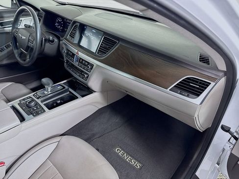 Used 2018 Genesis G80 3.8 w/ Option Group 03 image 31