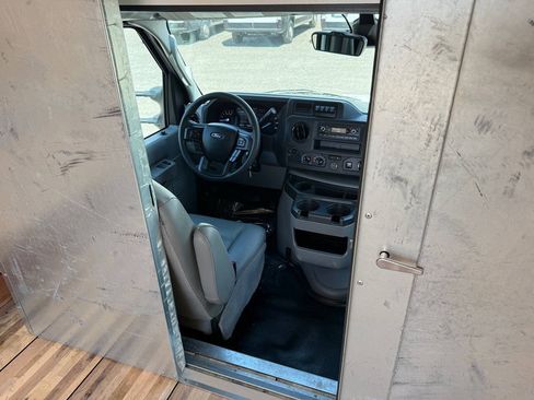 Used 2024 Ford E-350 and Econoline 350 Super Duty w/ Driver's Safety Package RWD image 25