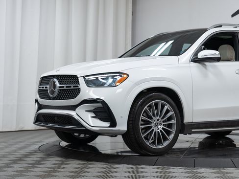 Used 2024 Mercedes-Benz GLE 450 4MATIC image 25