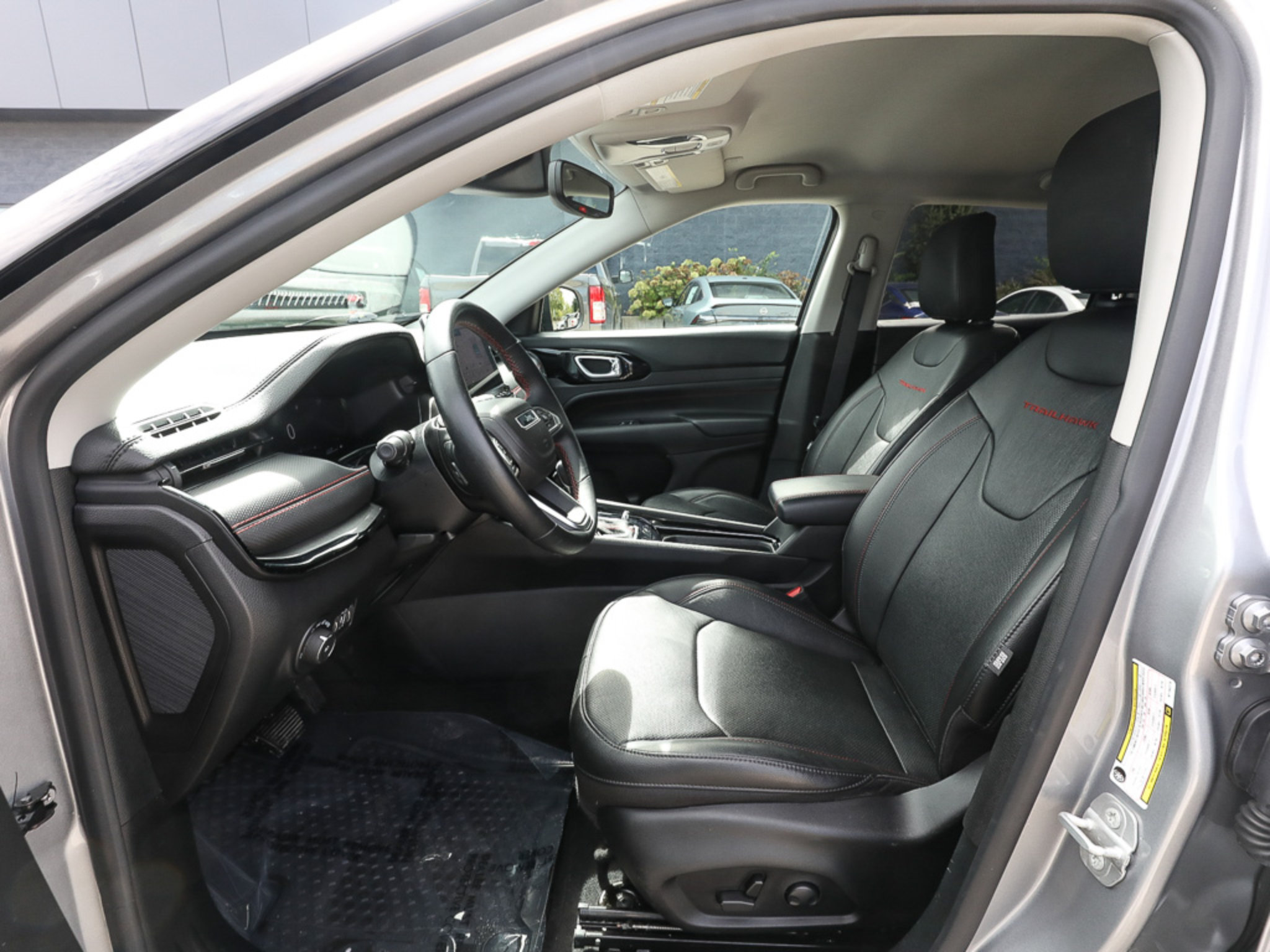 Used 2022 Jeep Compass Trailhawk w/ Trailhawk Elite Group AWD/4WD image 12