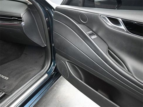 Used 2024 Genesis G80 2.5T image 24