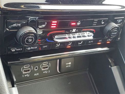 New 2025 Jeep Grand Cherokee L Altitude image 28