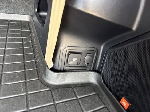 Used 2023 Toyota 4Runner Limited image 7