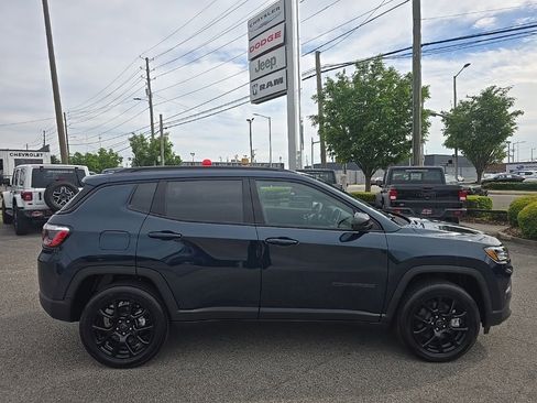 New 2026 Jeep Compass Latitude AWD/4WD image 2