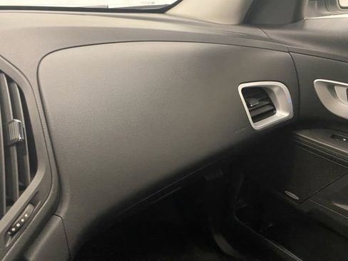 Used 2017 Chevrolet Equinox Premier w/ Enhanced Convenience Package AWD/4WD image 19