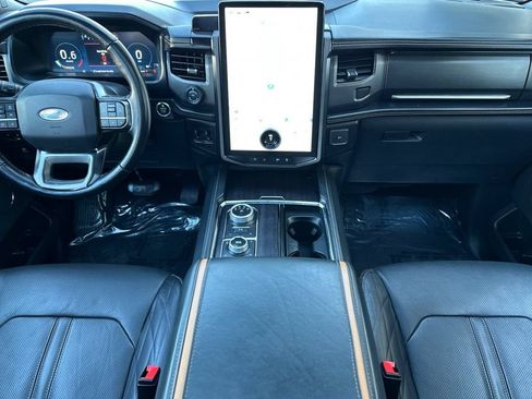 Used 2023 Ford Expedition Platinum AWD/4WD image 13
