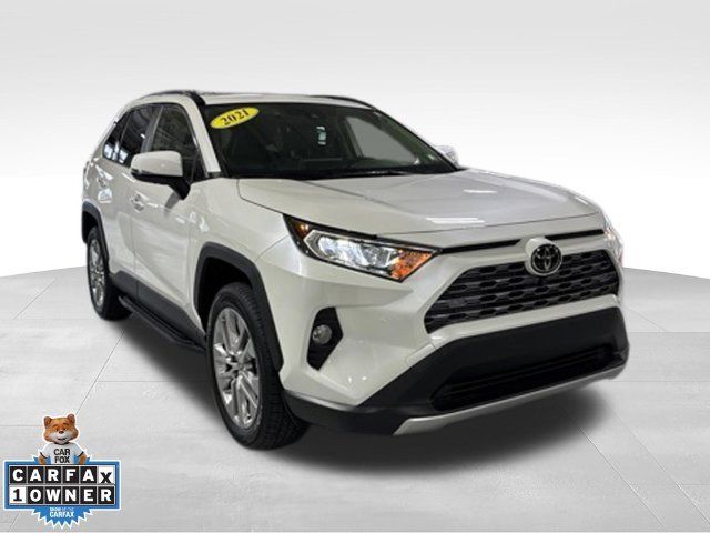 Used 2021 Toyota RAV4 Limited AWD/4WD image 9
