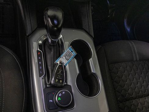 Used 2020 Chevrolet Blazer LT image 29