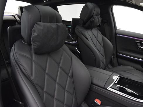 New 2026 Mercedes-Benz Maybach S 680 4MATIC image 17