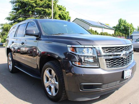 Used 2018 Chevrolet Tahoe LS w/ All-Season Package RWD image 7
