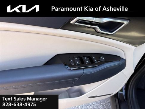 Certified 2025 Kia Sportage EX AWD/4WD image 25