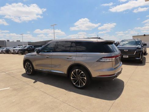Used 2021 Lincoln Aviator Reserve w/ Equipment Group 202A AWD/4WD image 15