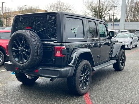 Used 2022 Jeep Wrangler Unlimited Sahara image 7