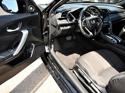 Used 2019 Honda Civic EX image 16