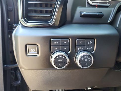 Used 2023 GMC Sierra 1500 AT4 w/ Technology Package image 30