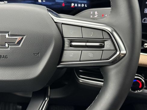 Used 2026 Chevrolet Equinox ACTIV w/ Convenience Package III image 7