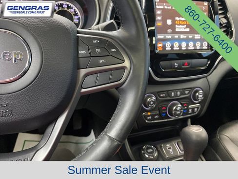 Used 2019 Jeep Cherokee Limited AWD/4WD image 22